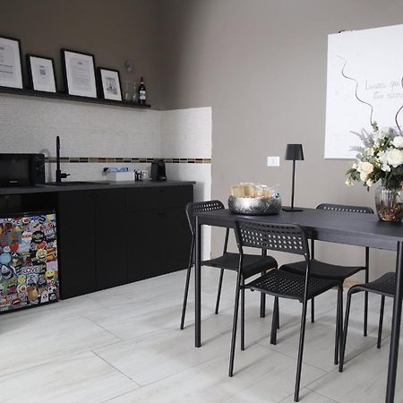 Grey Apartment Caiazzo Exterior photo